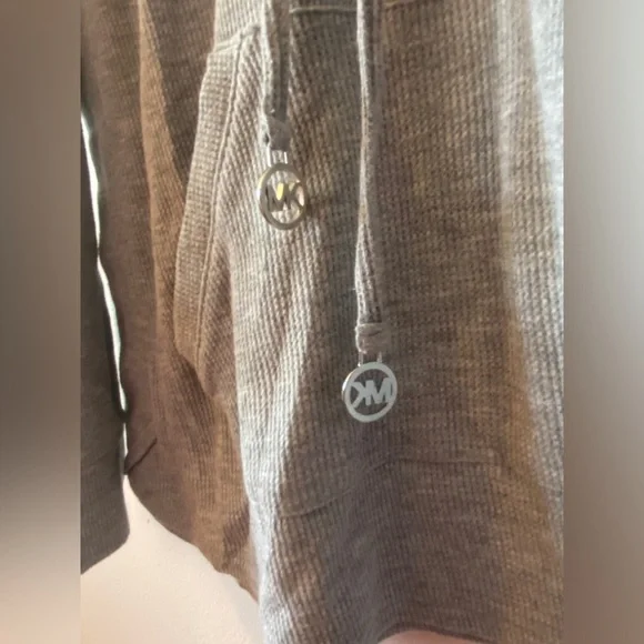 Michael Kors Sweater Size Large - Picture 4 of 5